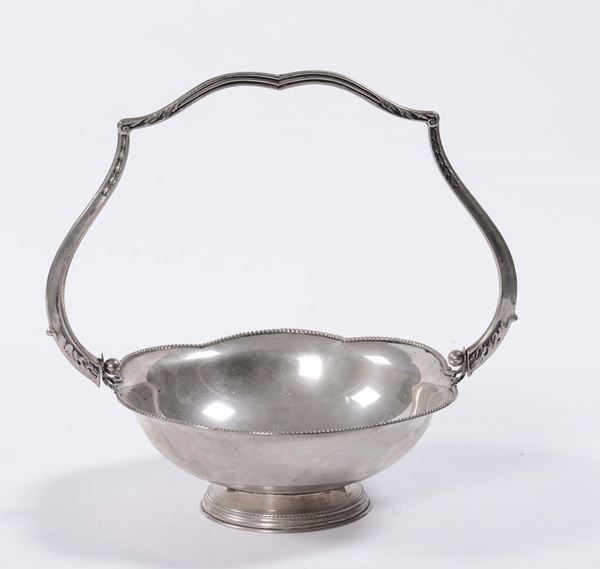 Cestino in argento con manico. italia XIX secolo