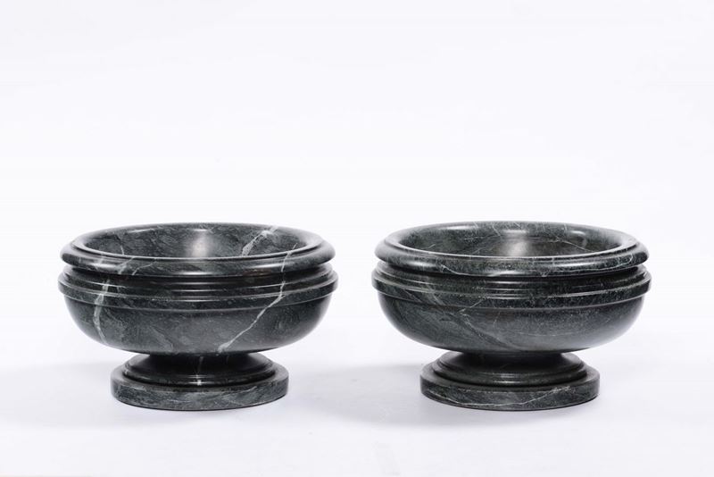 Coppia di vasi in marmo verde, XIX secolo  - Auction Antique and Old Masters - Cambi Casa d'Aste