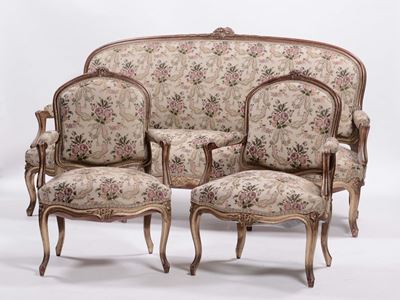 Salotto in Noce Dorato Composto da Divano e Due Poltroncine, Francia Fine XIX Secolo