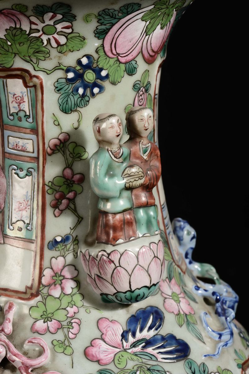 Vaso in Porcellana con Base in Bronzo Dorato, Cina, Canton, XIX Secolo
