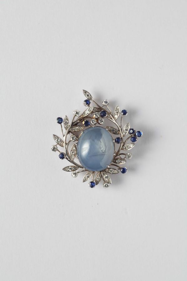 Cabochon sapphire and diamond brooch