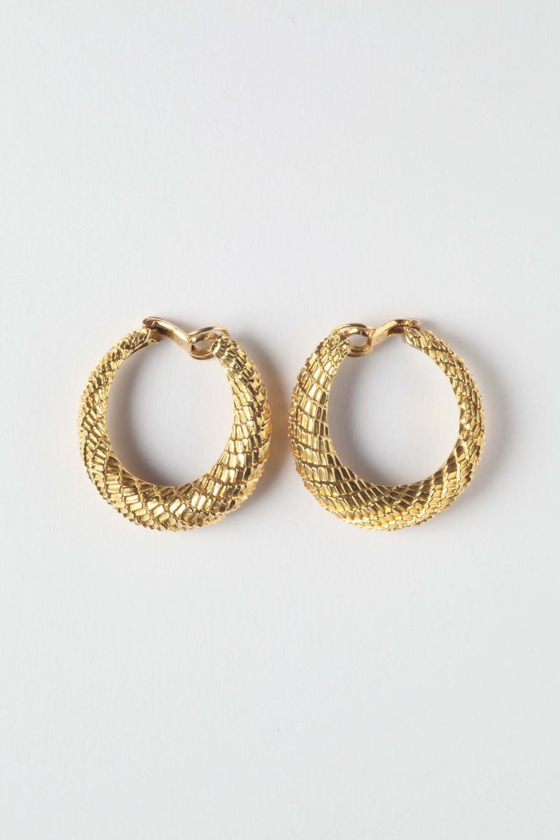 A pair of gold earrings. Signed Boucheron  - Auction Silver, Watches, Antique and Contemporary Jewelry - Cambi Casa d'Aste