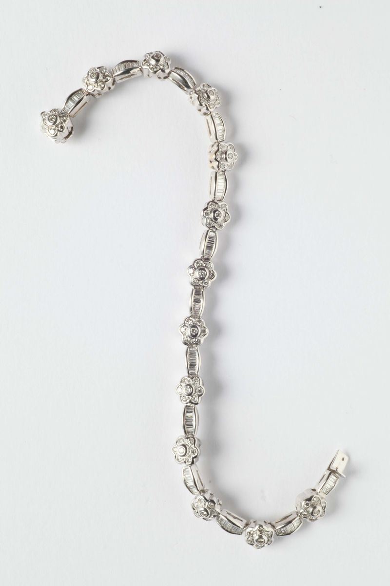 A diamonds bracelet  - Auction Silver, Watches, Antique and Contemporary Jewelry - Cambi Casa d'Aste