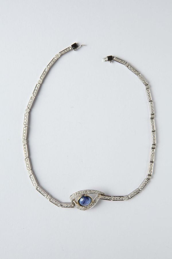 A sapphire and diamonds necklace
