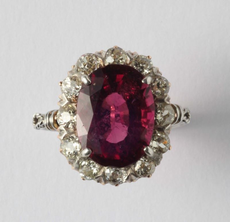 A rubellite and diamonds ring  - Auction Silver, Watches, Antique and Contemporary Jewelry - Cambi Casa d'Aste
