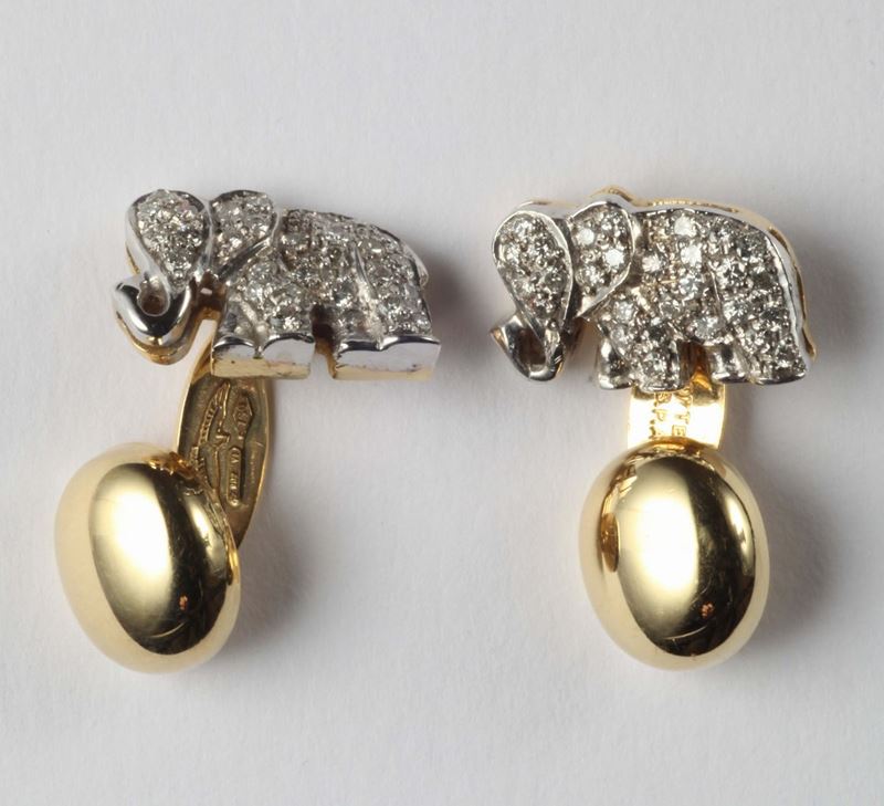 A pair of gold, diamonds cufflinks  - Auction Silver, Watches, Antique and Contemporary Jewelry - Cambi Casa d'Aste