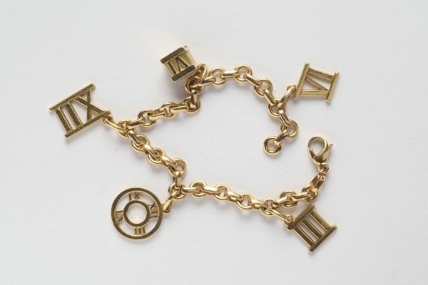 A charms bracelet. Signed Tiffany&Co