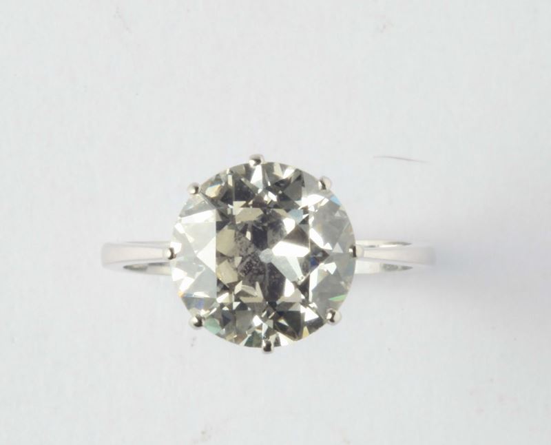 A diamond single-stone ring. The old-cut diamond weighing ct 3,20 circa  - Auction Silver, Watches, Antique and Contemporary Jewelry - Cambi Casa d'Aste