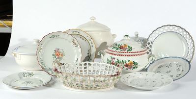 Lotto di Oggetti in Porcellana e Ceramica