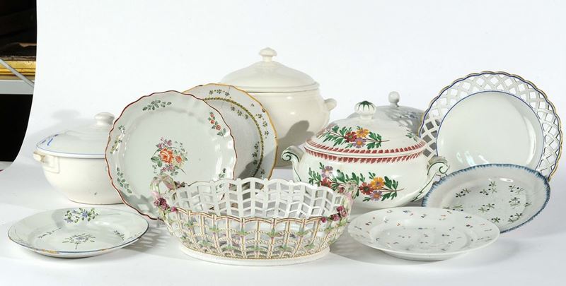 Lotto di oggetti in porcellana e ceramica  - Auction Time Auction 10-2013 - Cambi Casa d'Aste