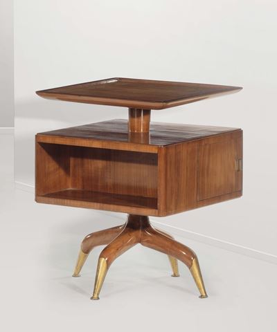 Giò Ponti Importante Tavolino in Legno D’ Acero con Puntali in Ottone. Italia, 1947
