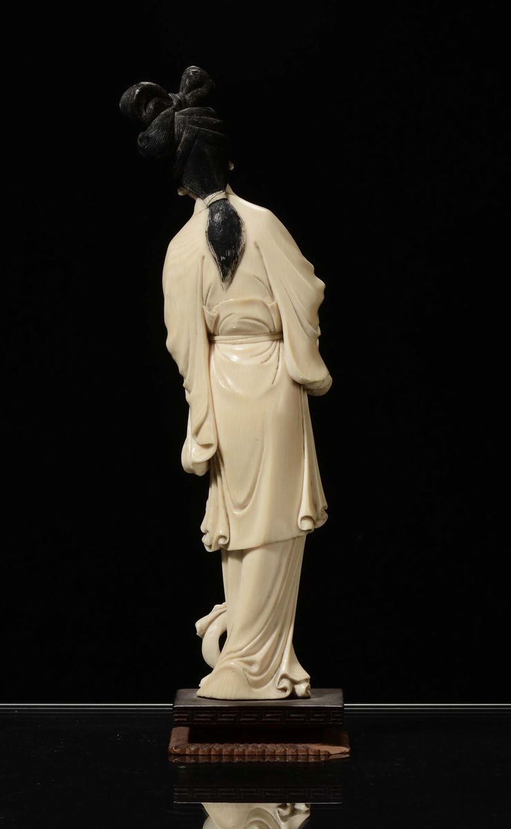 Figura Orientale in Avorio, Cina XX Secolo