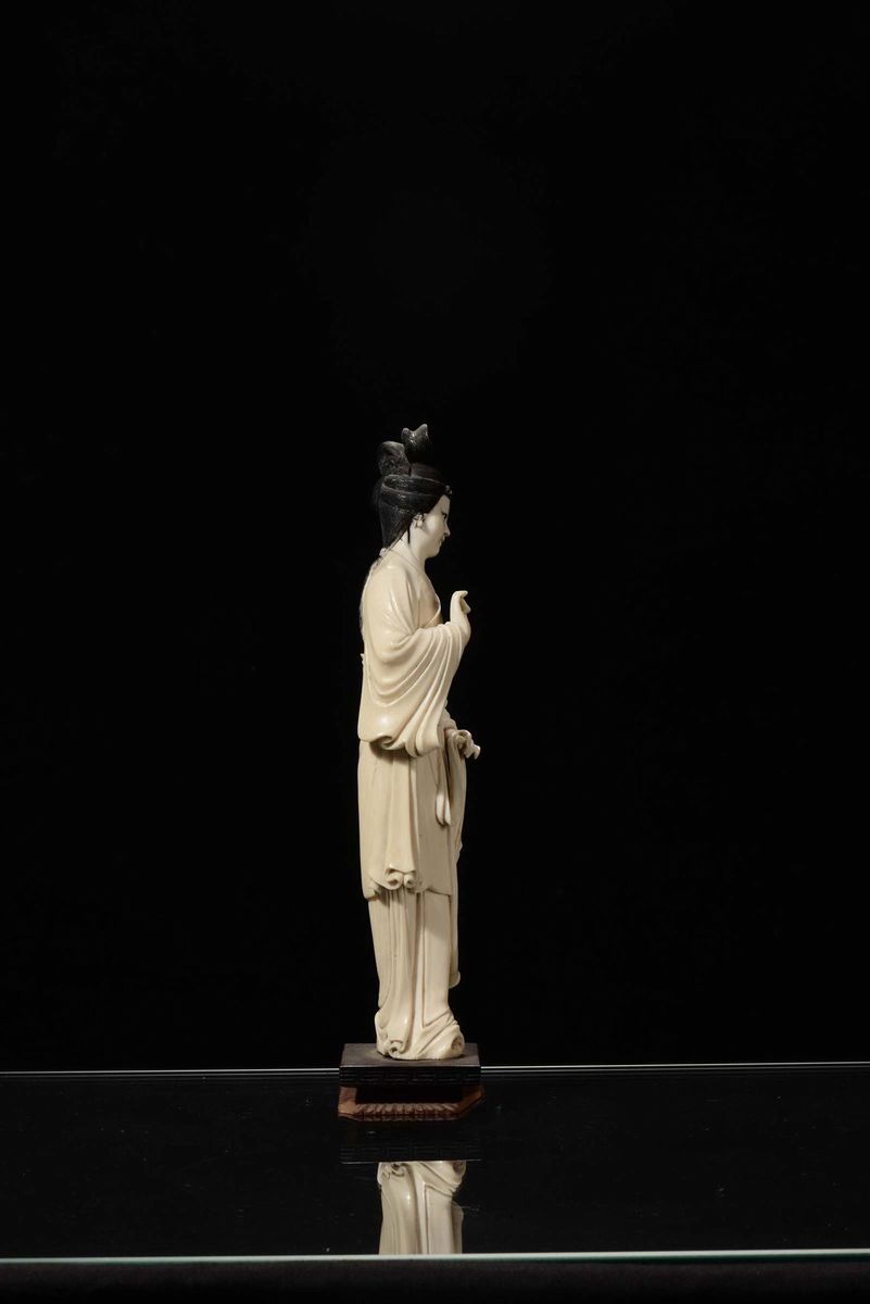 Figura Orientale in Avorio, Cina XX Secolo