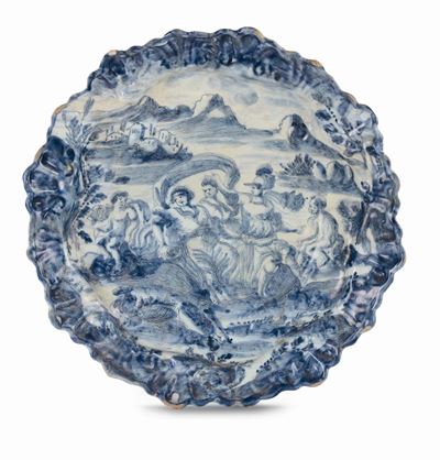 Piatto Reale di Maiolica Foggiato a Stampo, Albisola, Seconda Metà del XVII Secolo