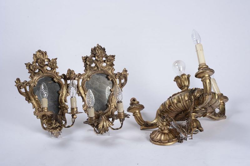 Coppia di specchierine in legno dorato a due luci  - Asta Antiquariato e Dipinti Antichi - Cambi Casa d'Aste