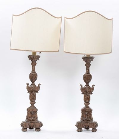 Coppia di Candelieri in Legno Intagliato Trasformati in Lampada, XIX Secolo