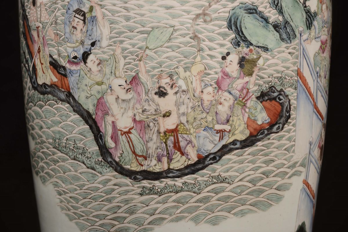 Grande Vaso in Porcellana Policroma Famiglia Rosa Decorato con Raffigurazione di Scene di Vita Or...