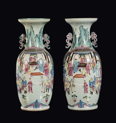 Coppia di Vasi in Porcellana Policroma con Raffigurazioni di Scene Orientali, Famiglia Rosa, Cina...