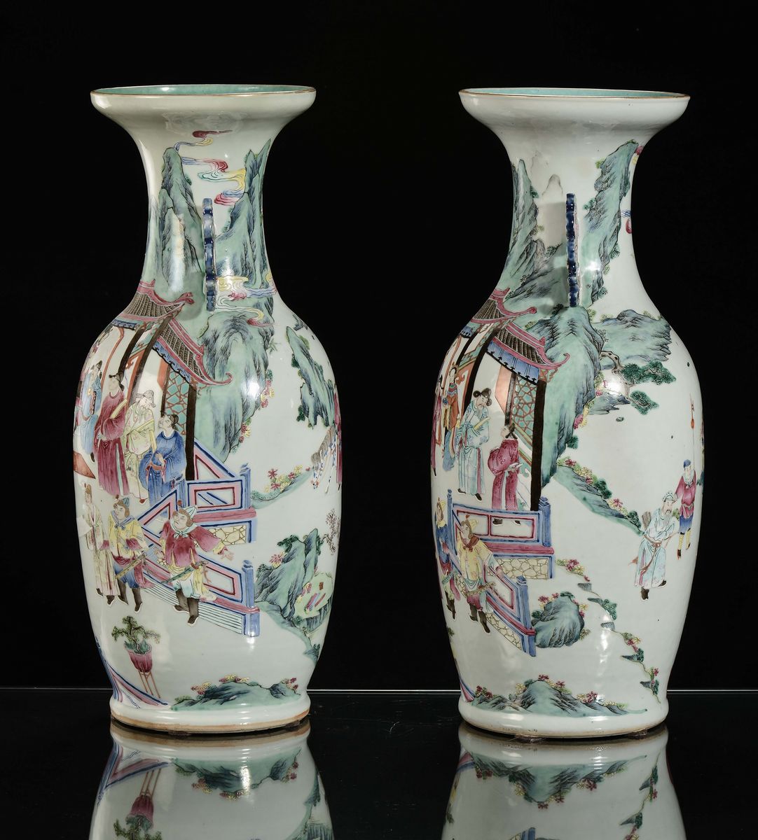 Coppia di Vasi in Porcellana Policroma con Raffigurazioni di Scene Orientali, Famiglia Rosa, Cina...