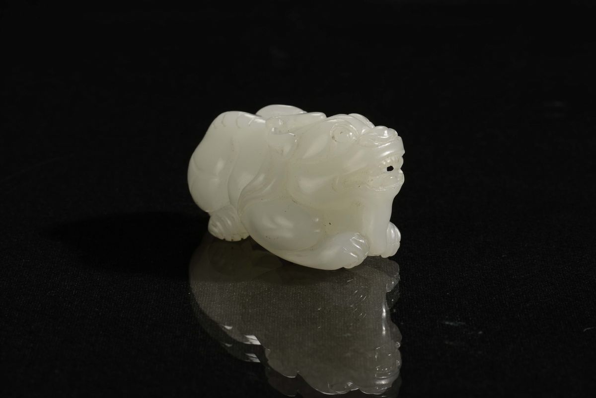 Piccola Giada Bianca a Guisa di Cane di Pho, Cina, Dinastia Qing, Periodo Qianlong (1736-1795)