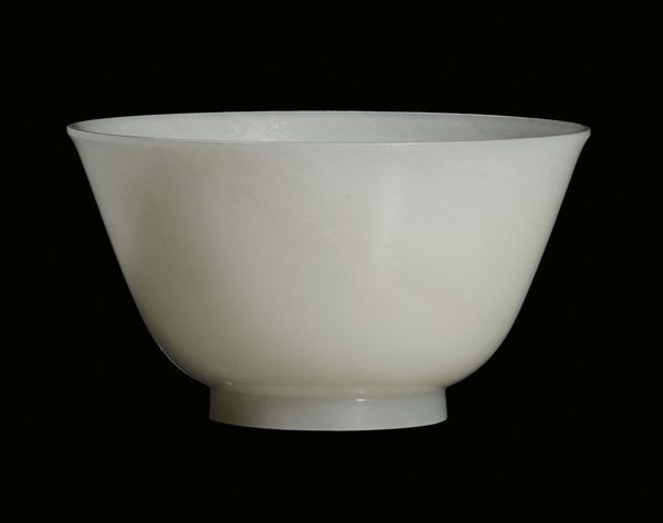 Ciotola in giada bianca, Cina, Dinastia Qing, Periodo Qianlong (1736-1795)