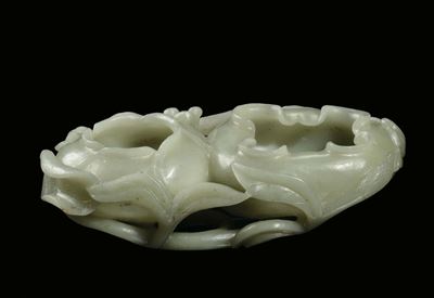 Calamaio in Giada Verde Celadon a Guisa di Fiori, Cina, Dinastia Qing, XIX Secolo