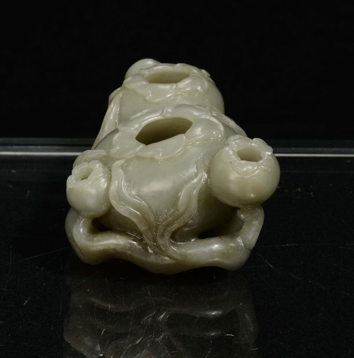 Calamaio in Giada Verde Celadon a Guisa di Fiori, Cina, Dinastia Qing, XIX Secolo