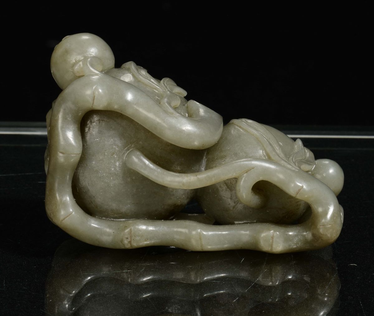 Calamaio in Giada Verde Celadon a Guisa di Fiori, Cina, Dinastia Qing, XIX Secolo