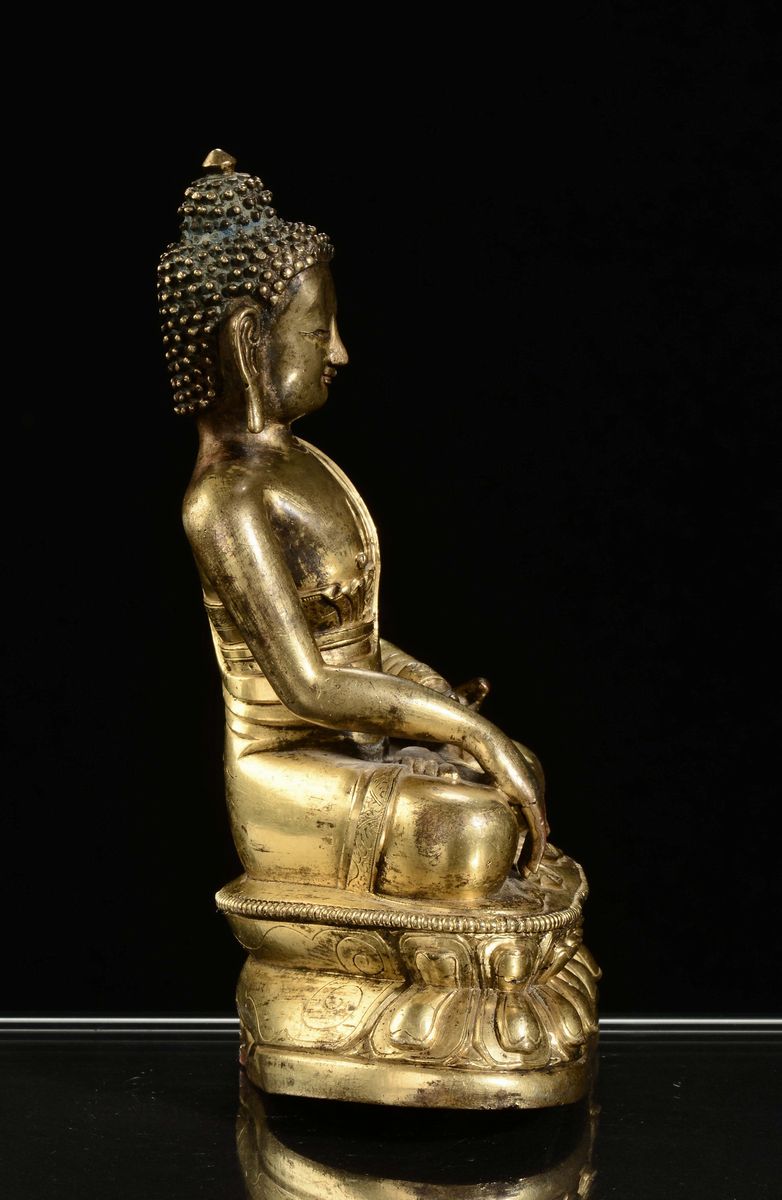 Buddha in Bronzo Dorato, Cina, Dinastia Ming, XVII Secolo