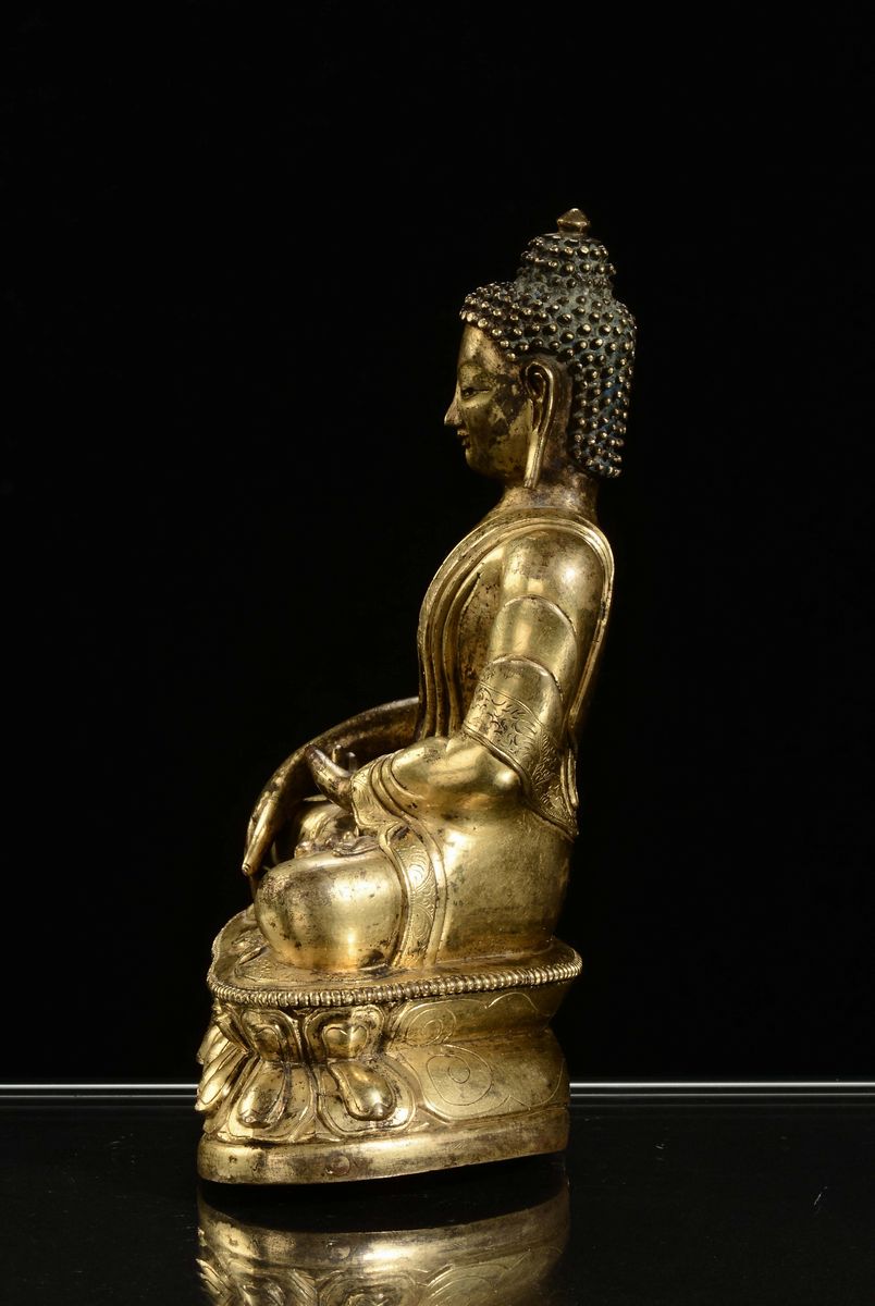 Buddha in Bronzo Dorato, Cina, Dinastia Ming, XVII Secolo