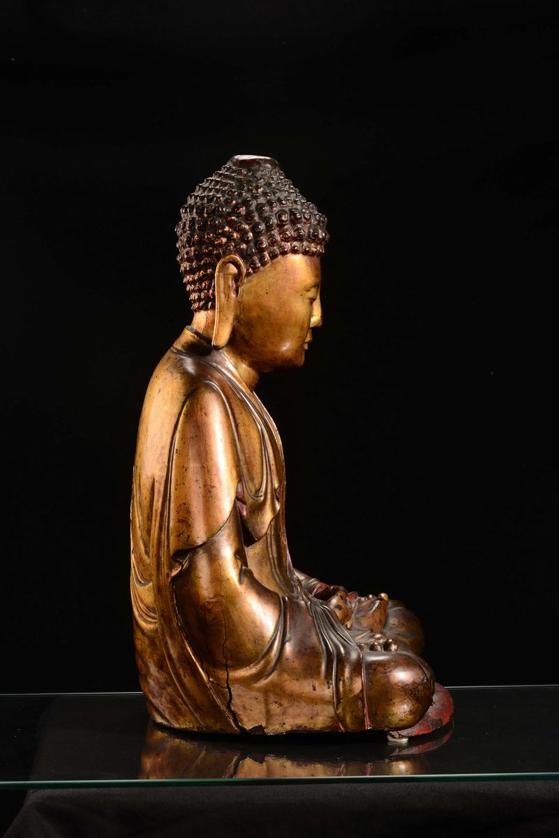 Figura di Buddha in Legno Dorato, Cina, Dinastia Qing, XVIII Secolo