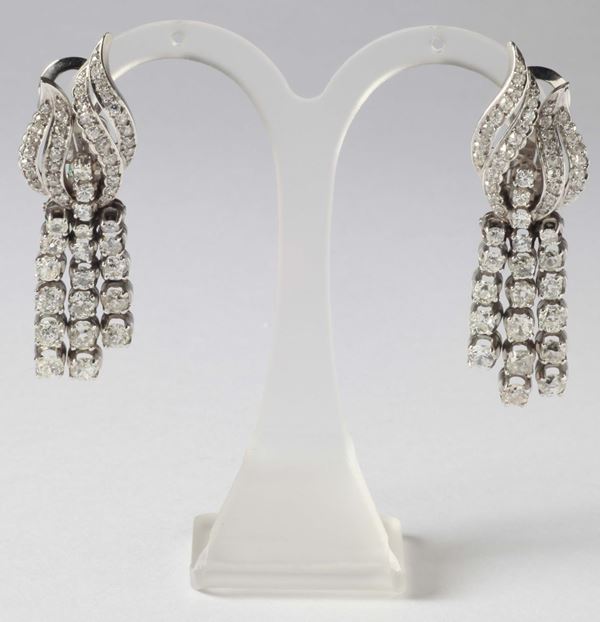 A pair of old-cut diamonds pendent earrings