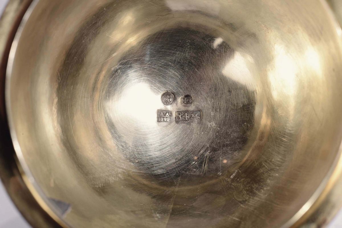 Uovo in Argento e Smalti Cloisonnè Policromi. Punzoni Russi della Città di Mosca con Datario 1892