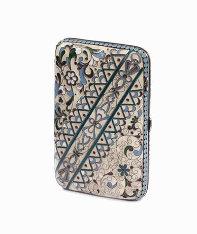 Portasigarette in Argento e Smalti Cloisonnè. Russia. Inizio XX Secolo