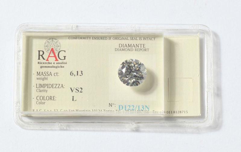 Unmounted diamond weighing ct.6,13. Accompanied by R.A.G. laboratory report  - Auction Silver, Watches, Antique and Contemporary Jewelry - Cambi Casa d'Aste