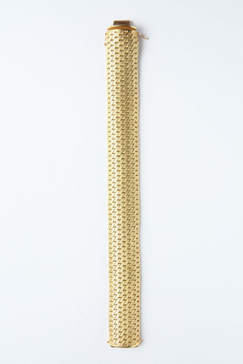 A gold bracelet. 1960-70s  - Auction Silver, Watches, Antique and Contemporary Jewelry - Cambi Casa d'Aste