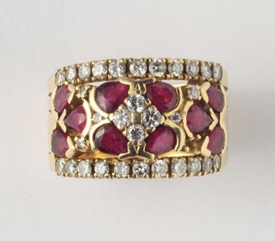 Anello a Fascia con Rubini e Diamanti