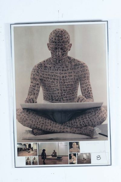 Vincenzo Agnetti (1926-1981)figura Seduta, Anni’70