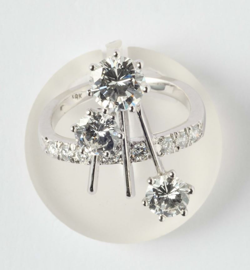 A diamonds ring  - Auction Silver, Watches, Antique and Contemporary Jewelry - Cambi Casa d'Aste