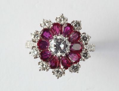 Anello con Rubini e Diamanti