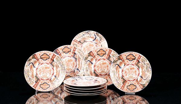 Dieci piatti in porcellana Imari