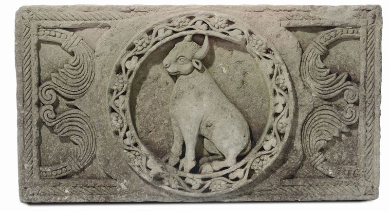 Formella rettangolare con rappresentazione scolpita a bassorilievo  - Asta Antiquariato e Dipinti Antichi - Cambi Casa d'Aste