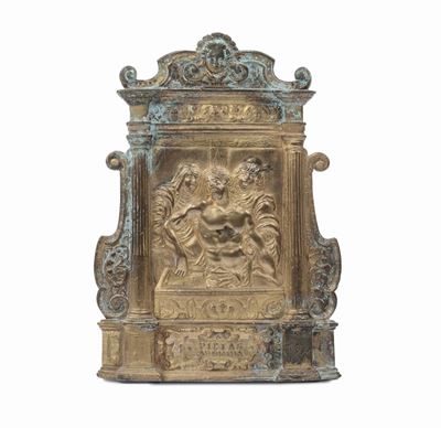Pace in Bronzo Fuso, Cesellato e Dorato Raffigurante Deposizione, Arte Veneta del XVI Secolo