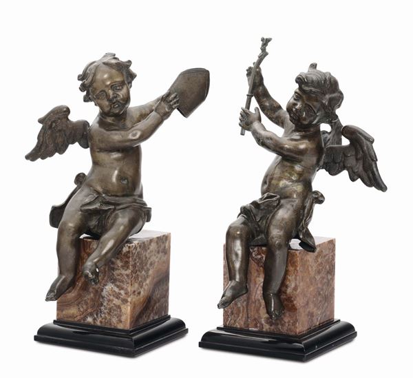 Coppia di angeli barocchi in bronzo fuso e cesellato, arte italiana del XVII secolo