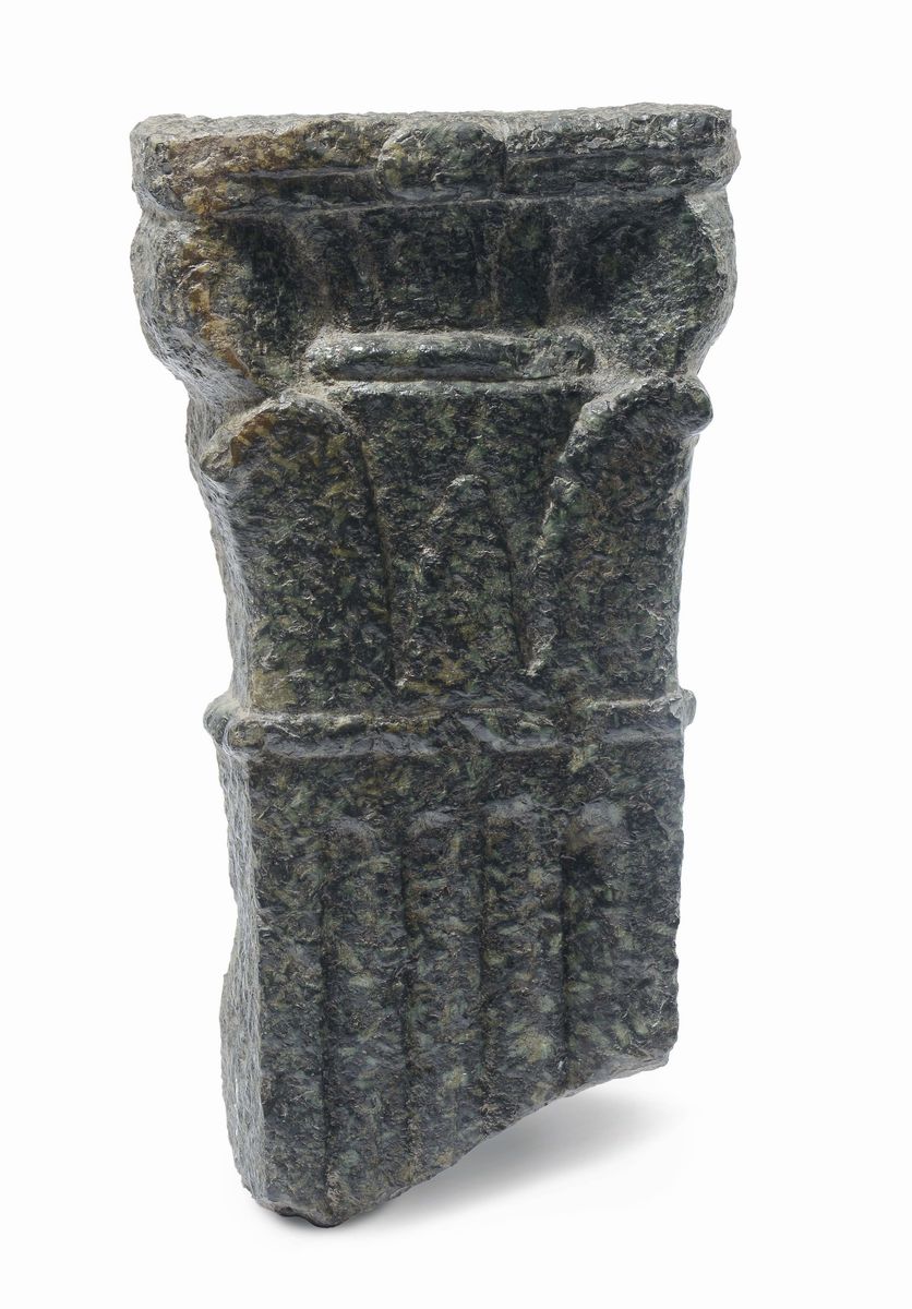 Collezione di Sei Capitelli di Lesena in Diversi Marmi Colorati
