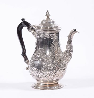 Caffettiera in Argento Sbalzato, Inghilterra