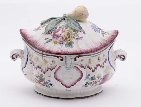 Zuppiera in maiolica, Marsiglia XVIII secolo