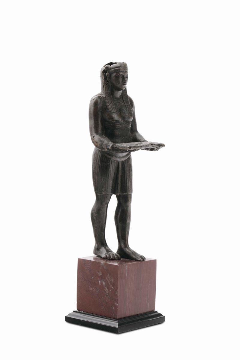 A molten and chiselled Egyptian figure, Italian manufacture (Rome) of the 19th century  - Auction Fine Arts from refined private house - Cambi Casa d'Aste
