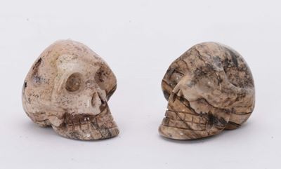 Due Piccoli Memento Mori in Marmo Colorato
