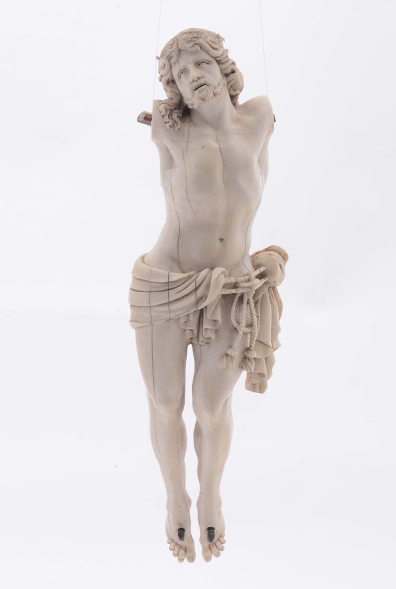 Cristo morto in avorio senza braccia, XVIII secolo  - Asta Antiquariato, Affidamenti da raffinate dimore private - Cambi Casa d'Aste